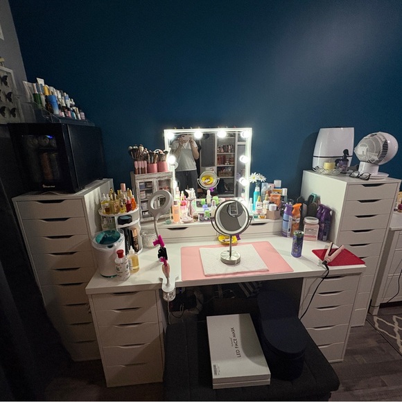 Meet your Posher, Christina - Picture 3 of 3